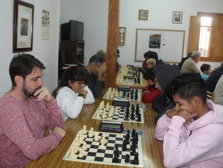 Imagen El Trofeo Provincial de Ajedrez, con el que colabora la Diputación, suspende sus citas y organiza un torneo virtual