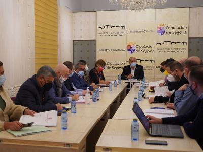 Imagen La Diputación explorará el geoturismo, el turismo ecuestre y el de autocaravanas