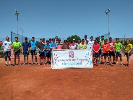 Imagen Baloncesto y tenis celebraron nuevas concentraciones del Programa Especialízate de la Diputación
