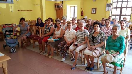 Imagen Los vecinos de Olombrada conocen los derechos de los consumidores gracias a la Diputación