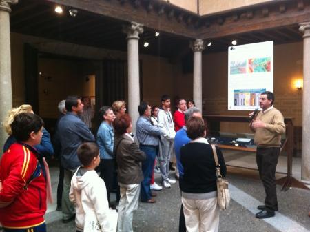 Imagen Los segovianos muestran su interés por la exposición sobre los primeros segovianos
