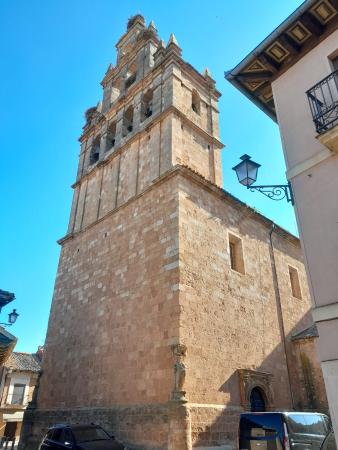 Imagen Santa María La Mayor abre sus puertas a todos los visitantes durante el verano