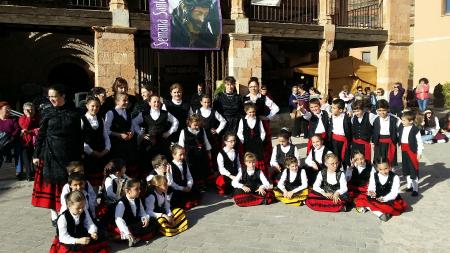 Imagen Actos religiosos, artísticos y culturales enriquecen la Villa de Ayllón