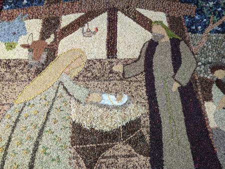 Imagen El tapiz navideño de Marugán y los superhéroes del CRA Los Llanos de Valverde del Majano se llevan el primer premio del trigésimo segundo Concurso de Belenes de la Diputación