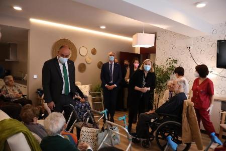 Imagen La consejera de Familia e Igualdad de Oportunidades, Isabel Blanco, asiste a la apertura de La Pradera, la nueva Unidad de Convivencia del CSS La Fuencisla de la Diputación